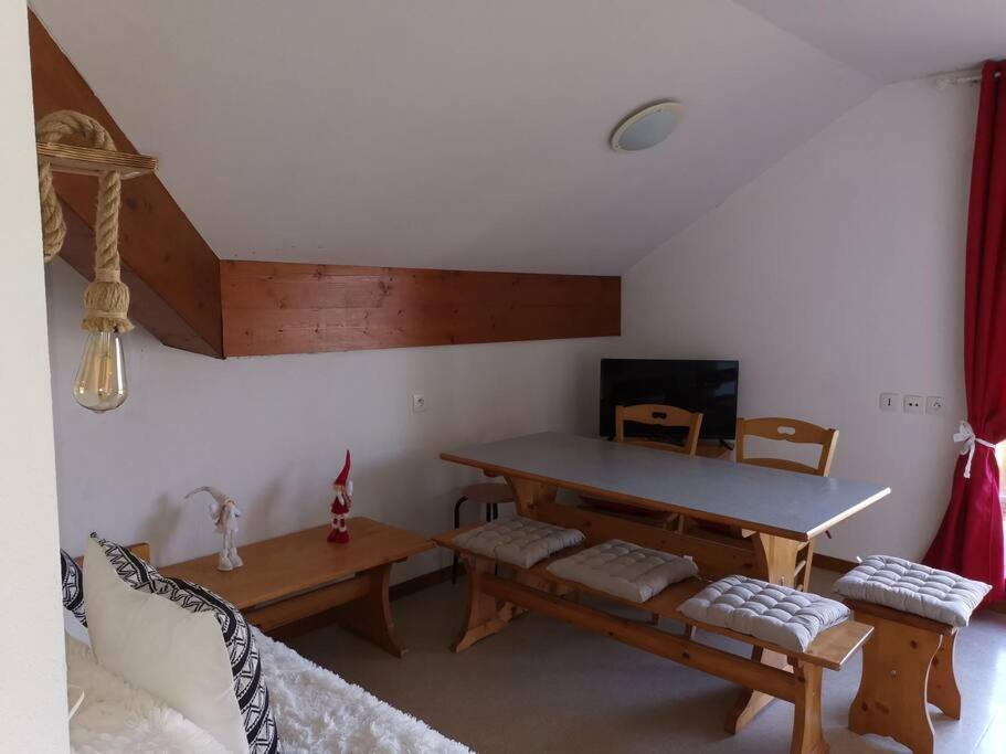 Appartement Cosy Dans Chalet Vue Montagne Saint-Étienne-en-Dévoluy Exterior foto